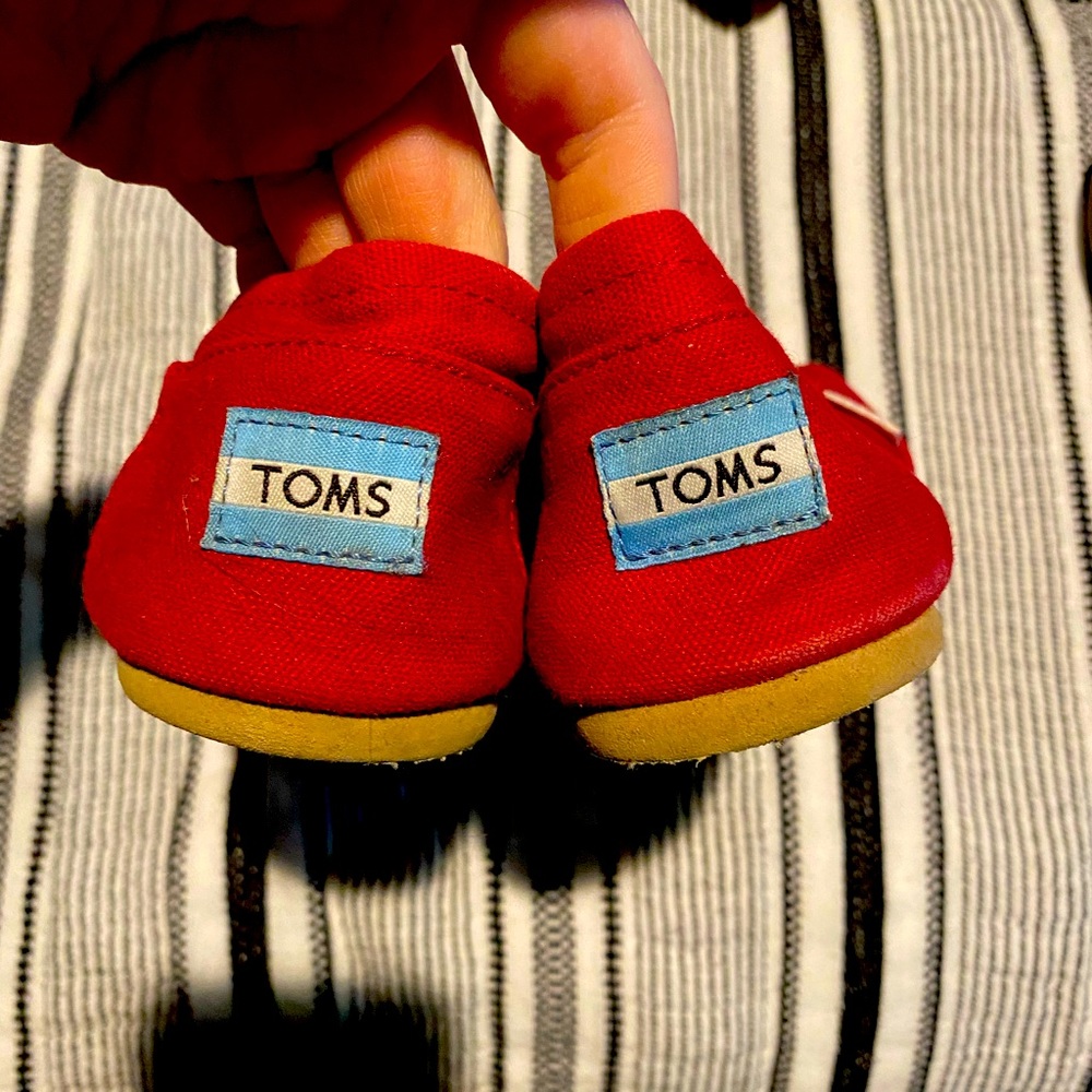 Red TOMS